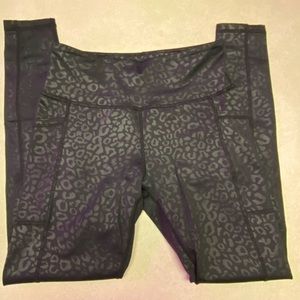 Black leopard leggings. Full length.